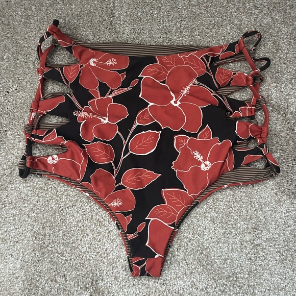 Acacia Mid Pacific Bottoms - Picture 2 of 4